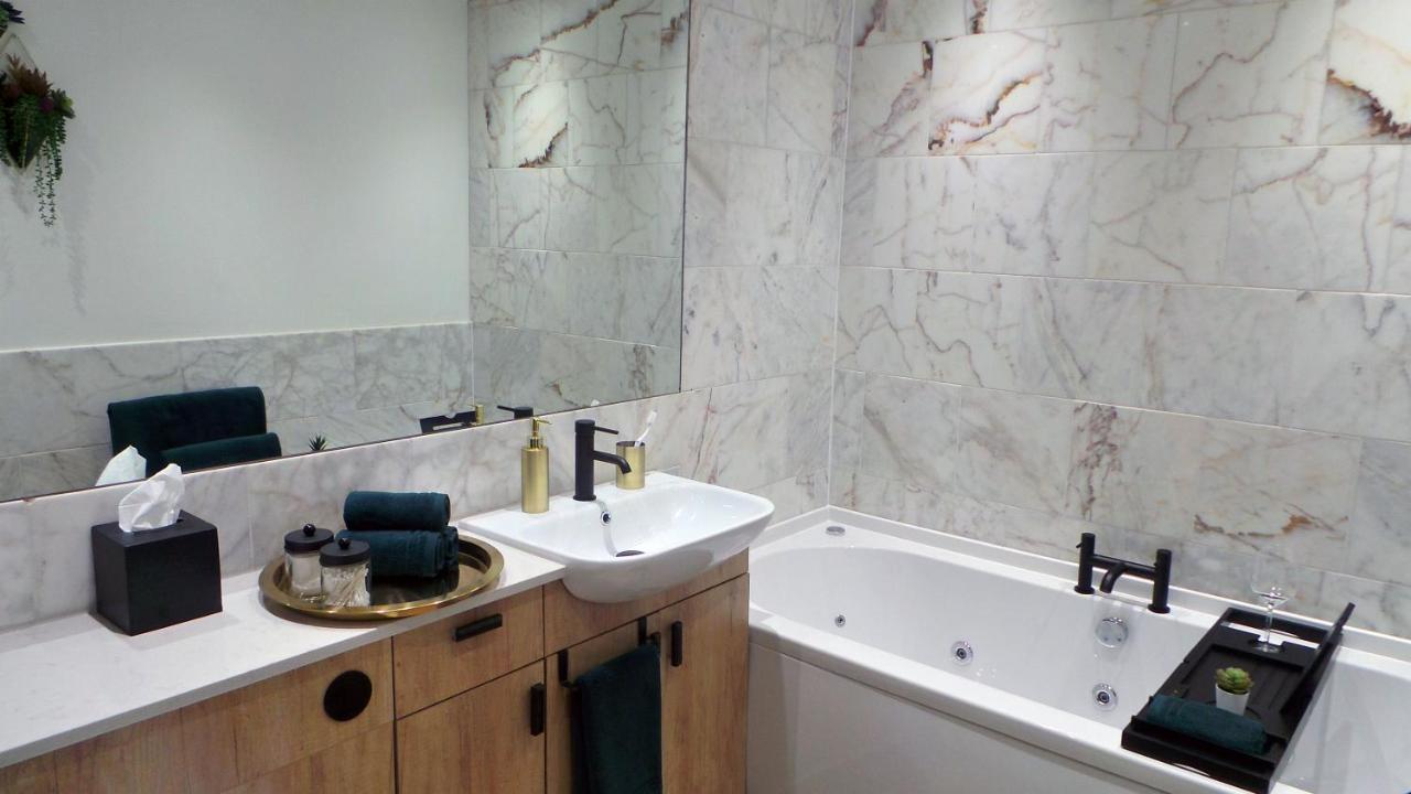 Luxury 1 Bedroom Duplex With Free Parking Plymouth Luaran gambar